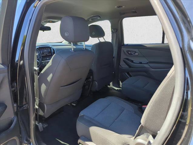 Used 2022 Chevrolet Traverse LT FWD image 17