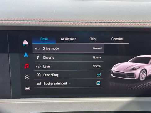 Used 2024 Porsche Panamera image 38