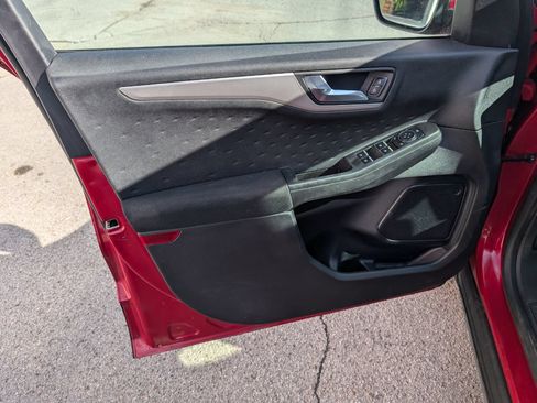 Used 2020 Ford Escape SE FWD image 11
