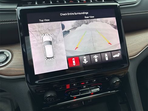 Used 2022 Jeep Grand Cherokee L Summit w/ Advanced Protech Group IV image 29