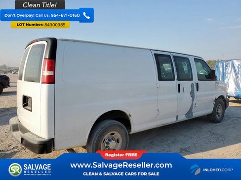 Used 2018 Chevrolet Express 3500 Extended w/ Driver Convenience Package RWD image 4