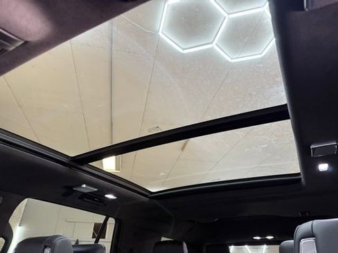 Used 2023 Cadillac Escalade V image 31