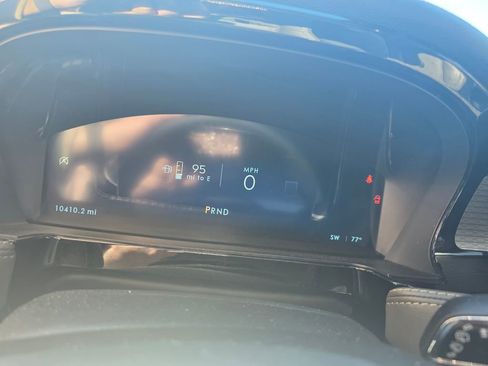 Used 2025 Lincoln Corsair Premiere w/ Equipment Group 101A image 15