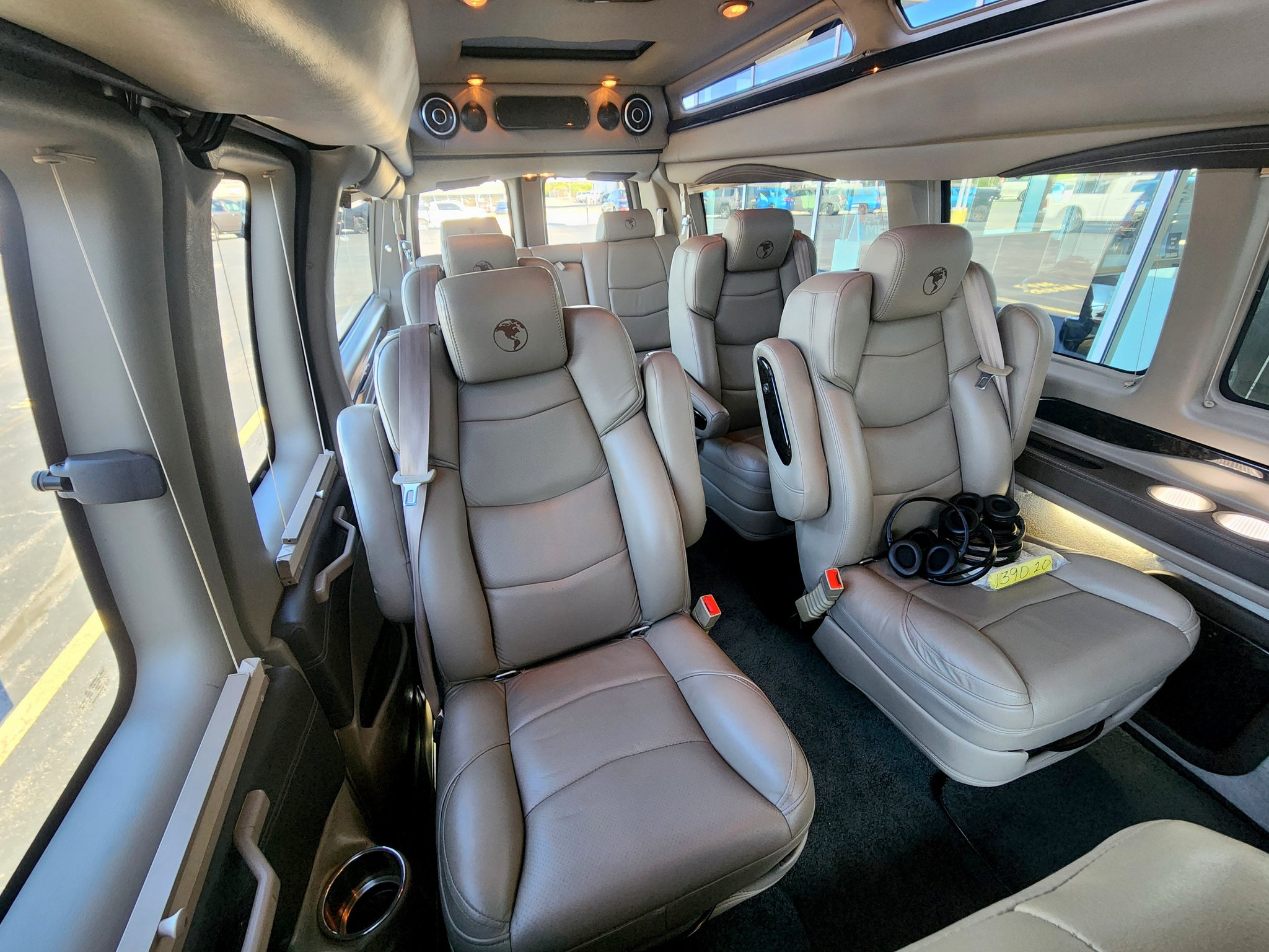 Used 2020 Chevrolet Express 2500 Extended w/ Enhanced Convenience Package RWD image 24