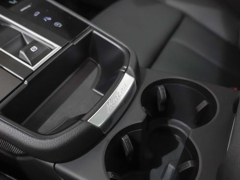 Certified 2026 Porsche Macan S AWD/4WD image 34