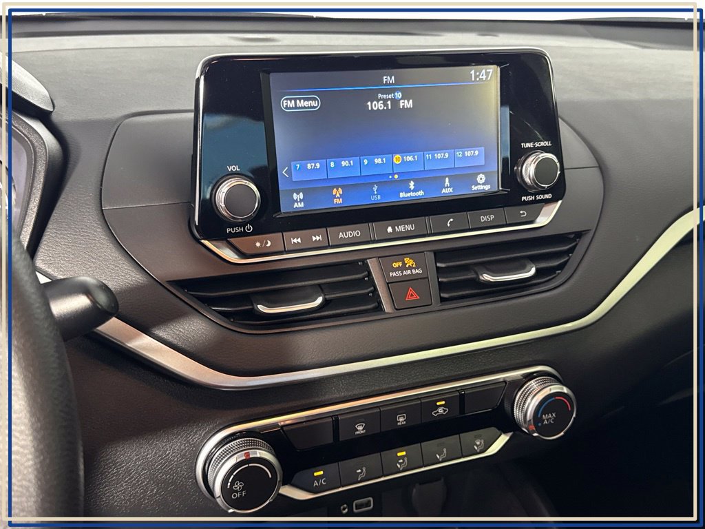 Used 2024 Nissan Altima 2.5 S FWD image 23