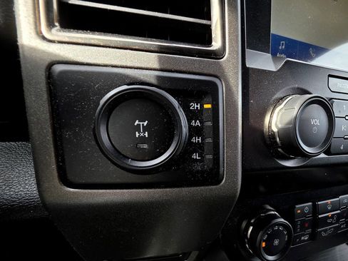 Used 2020 Ford F150 Raptor w/ Equipment Group 801A Mid AWD/4WD image 41