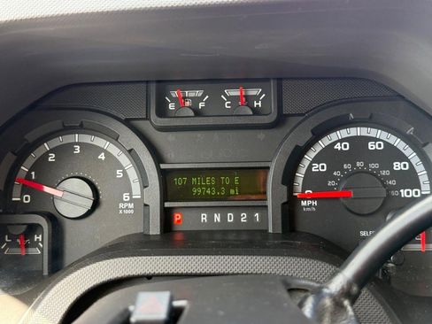 Used 2014 Ford E-350 and Econoline 350 XLT image 33