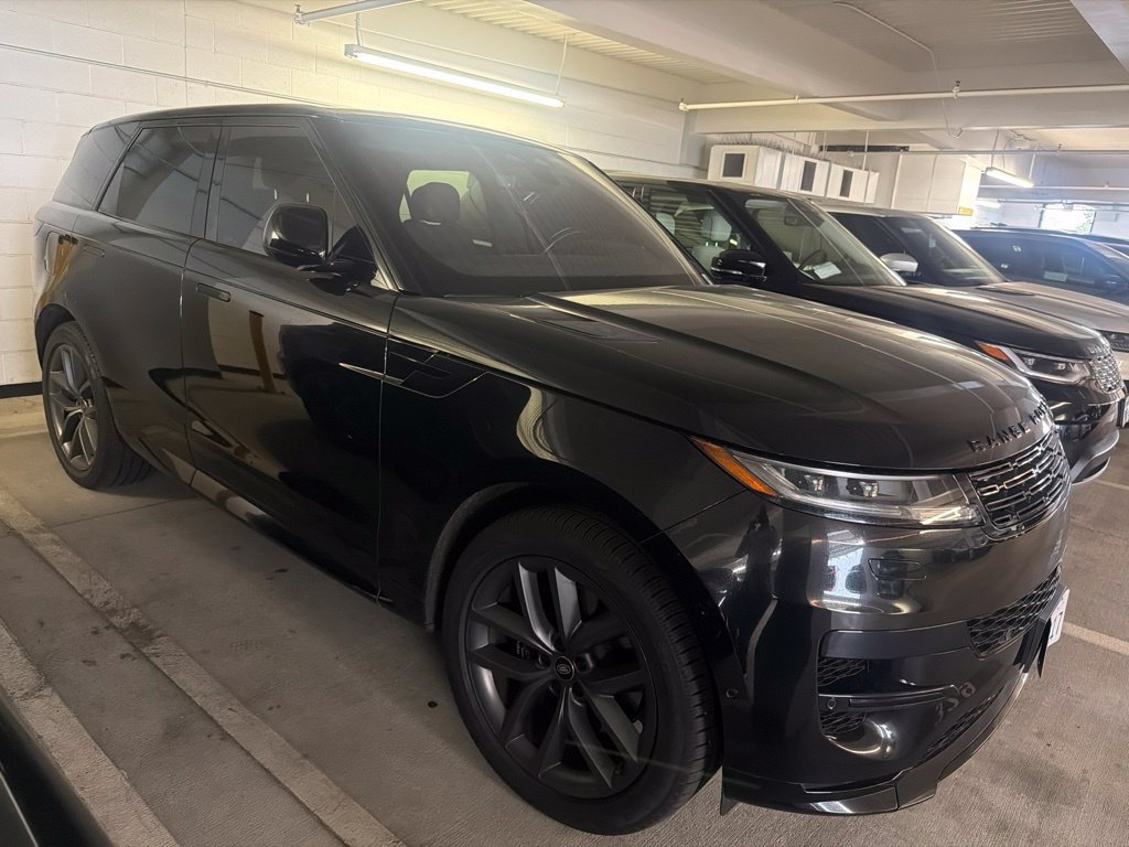 Used 2023 Land Rover Range Rover Sport SE Dynamic AWD/4WD image 2