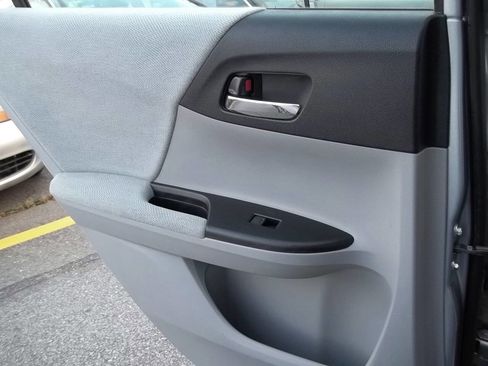 Used 2013 Honda Accord LX image 13