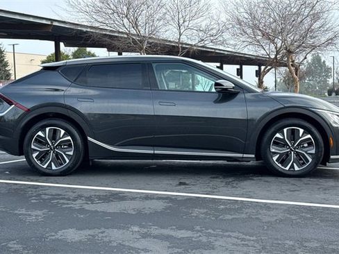 Certified 2024 Kia EV6 Light image 3