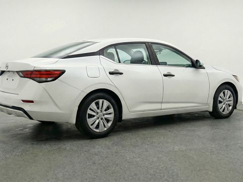 Used 2025 Nissan Sentra S FWD image 9