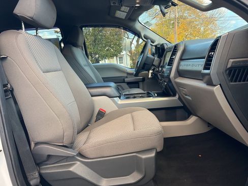 Used 2022 Ford F350 XLT w/ XLT Premium Package image 24