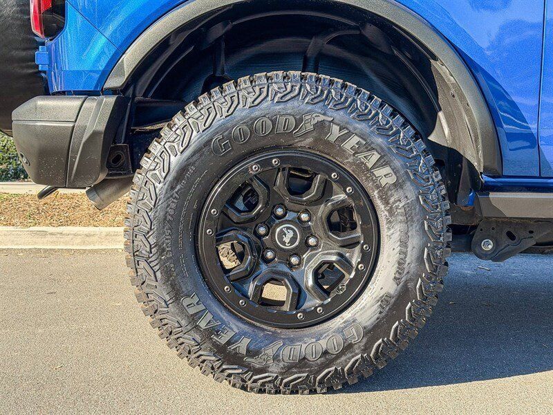 Used 2021 Ford Bronco First Edition AWD/4WD image 13