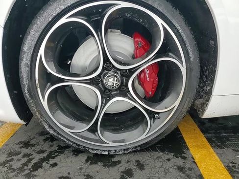 Used 2023 Alfa Romeo Giulia Ti image 8