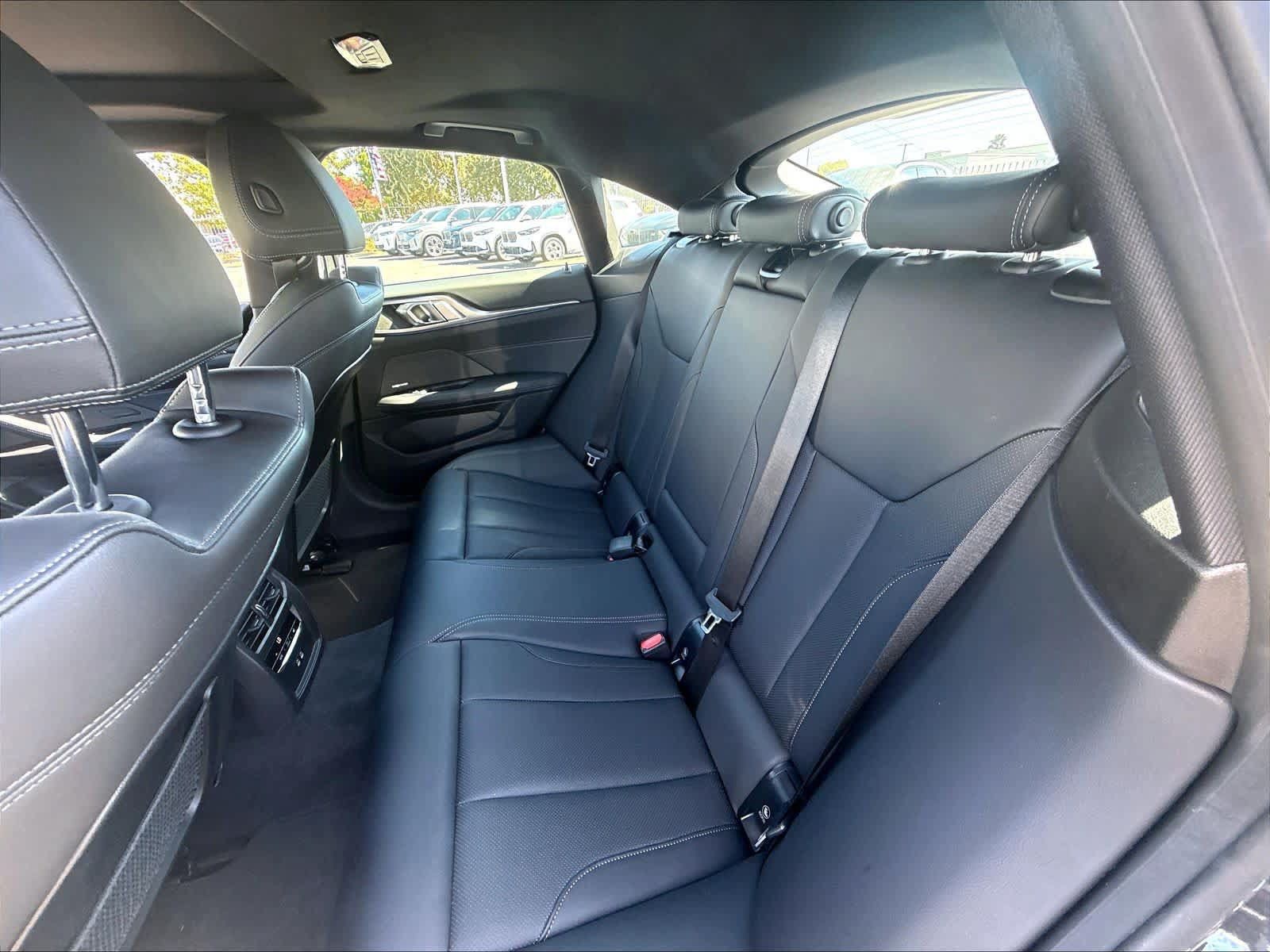 Used 2023 BMW i4 eDrive40 RWD image 25