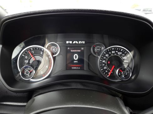 Used 2024 RAM 2500 Big Horn image 37