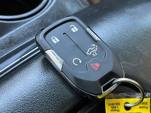 Used 2018 GMC Yukon SLT AWD/4WD image 26