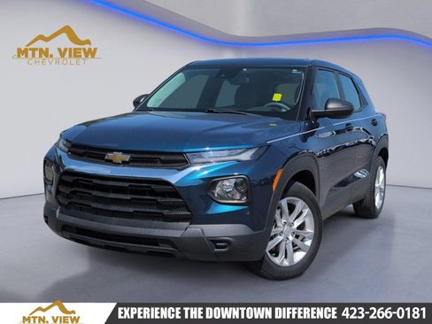 Used 2021 Chevrolet TrailBlazer LS FWD image 1