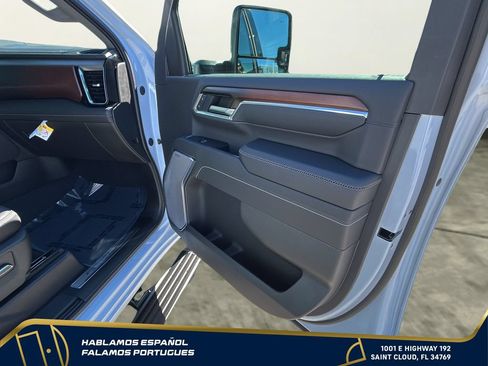 New 2026 GMC Sierra 2500 Denali w/ Denali Reserve Package AWD/4WD image 35