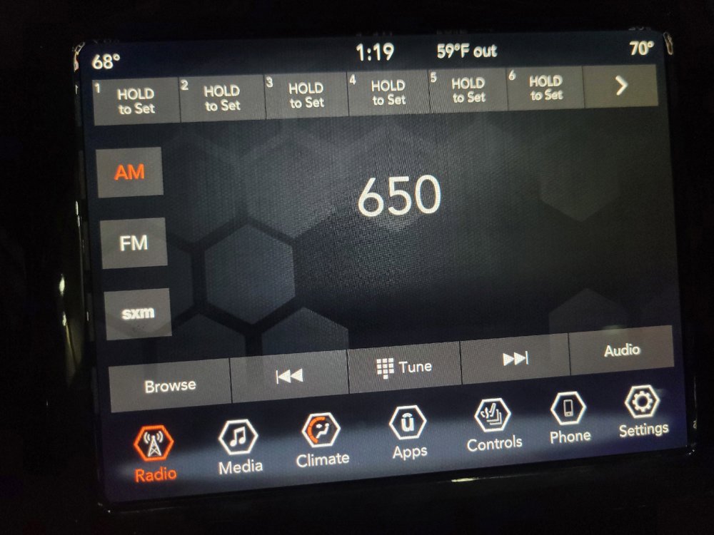 Used 2019 Jeep Cherokee Limited AWD/4WD image 25