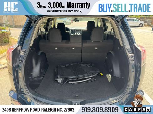 Used 2018 Toyota RAV4 LE w/ All Weather Liner Package AWD/4WD image 18