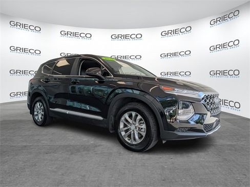 Used 2020 Hyundai Santa Fe SE image 1