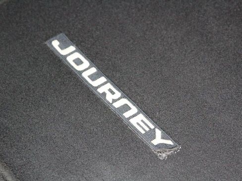 Used 2017 Dodge Journey SXT w/ Comfort/Convenience Group AWD/4WD image 14