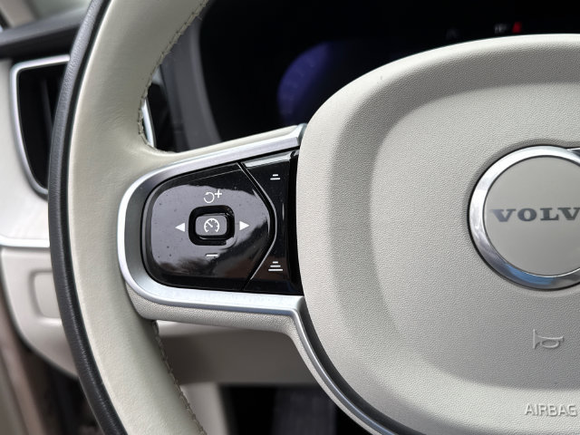 Certified 2026 Volvo XC60 B5 Ultra AWD/4WD image 12