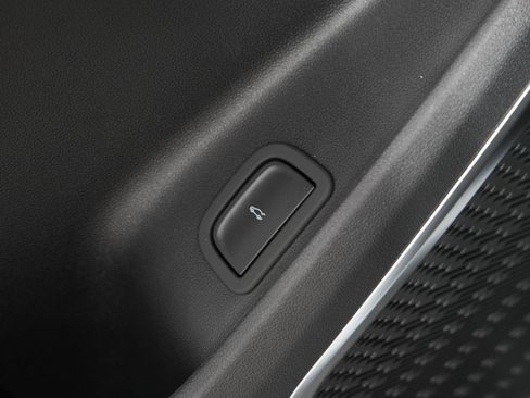 New 2026 Buick Enclave Sport Touring w/ LPO, Floor Liner Package image 25