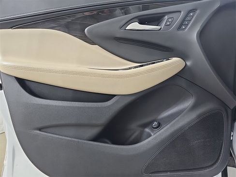 Used 2019 Buick Envision Essence image 32