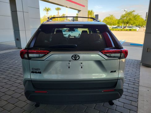 Used 2024 Toyota RAV4 XLE w/ Convenience Package image 5
