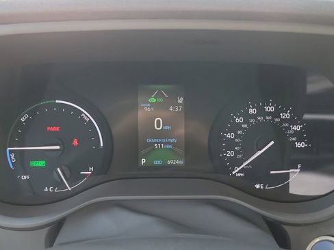 Used 2024 Toyota Sienna XLE FWD image 26