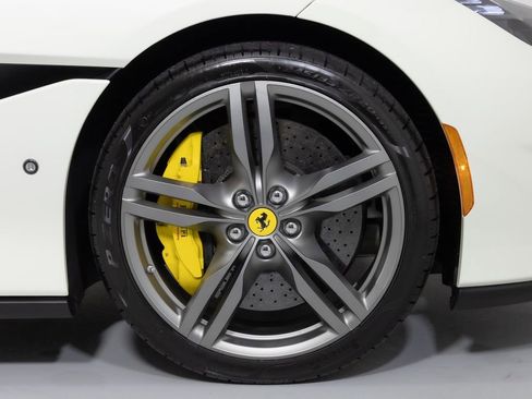 Used 2019 Ferrari Portofino image 24