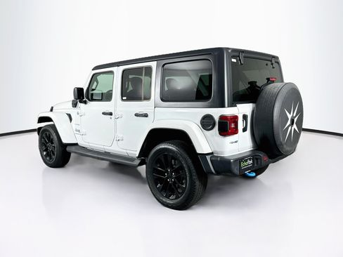 Used 2023 Jeep Wrangler Unlimited Sahara w/ Cold Weather Group AWD/4WD image 5