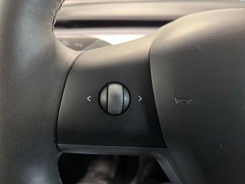 Used 2024 Tesla Model Y Long Range image 22