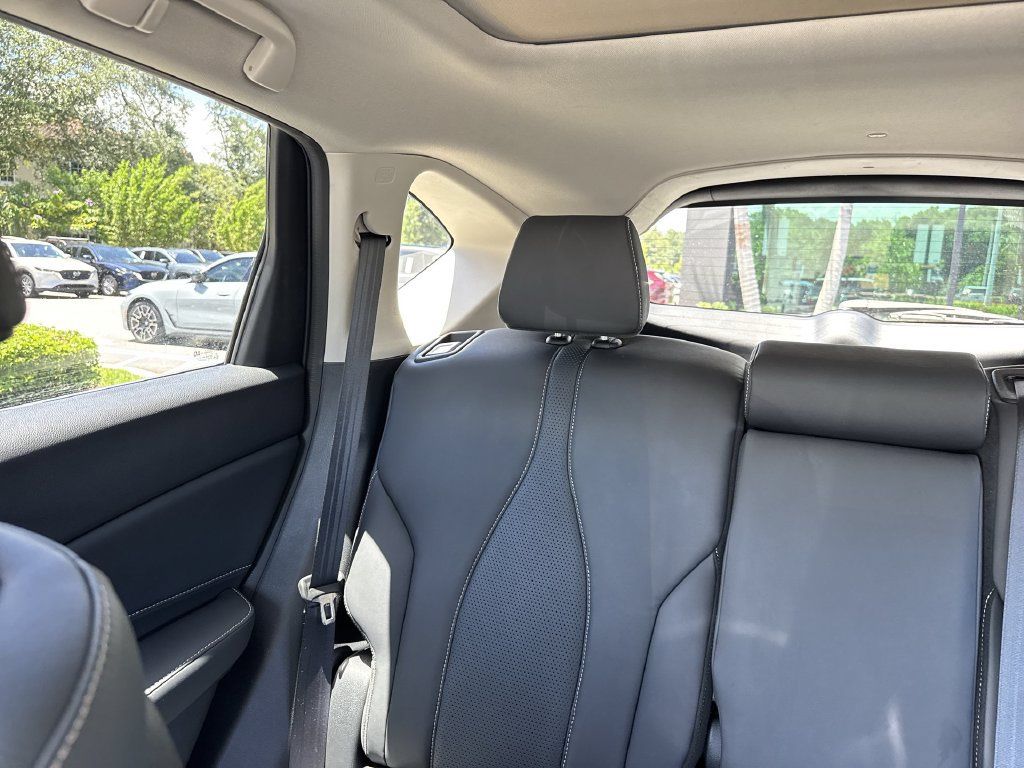 Used 2022 Acura RDX w/ Technology Package FWD image 17