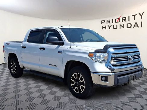 Used 2016 Toyota Tundra SR5 w/ TRD Off Road Package image 3