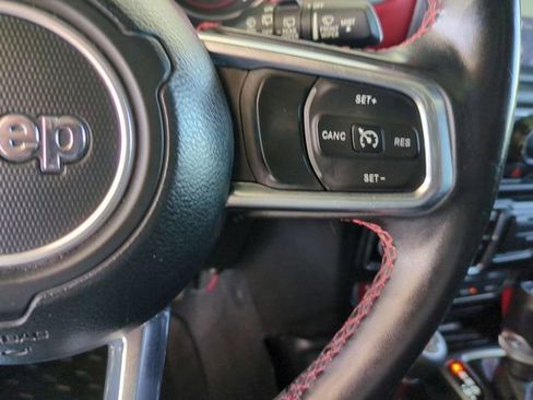 Used 2018 Jeep Wrangler Unlimited Rubicon AWD/4WD image 13