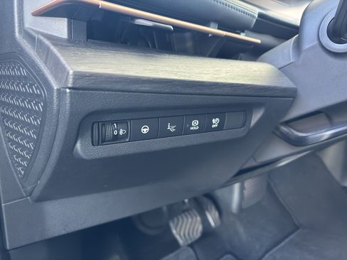 Certified 2024 Nissan Ariya AWD image 17