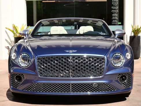 Used 2022 Bentley Continental GT image 11