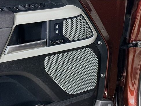 Certified 2023 Land Rover Defender 130 SE image 21