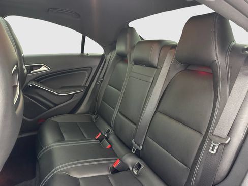 Used 2019 Mercedes-Benz CLA 250 image 36