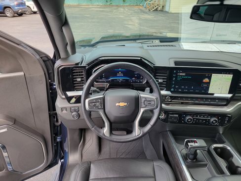 Certified 2023 Chevrolet Silverado 1500 LTZ w/ LTZ Premium Package image 16