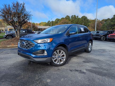 Used 2022 Ford Edge Titanium image 1