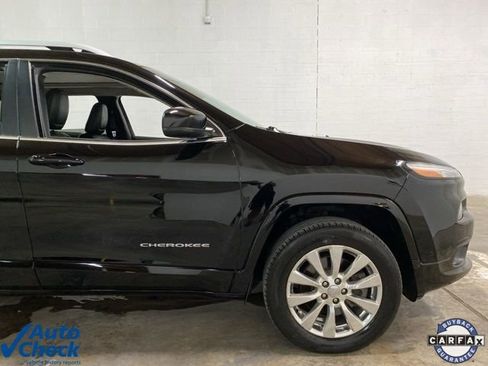 Used 2017 Jeep Cherokee Overland w/ Technology Group image 89