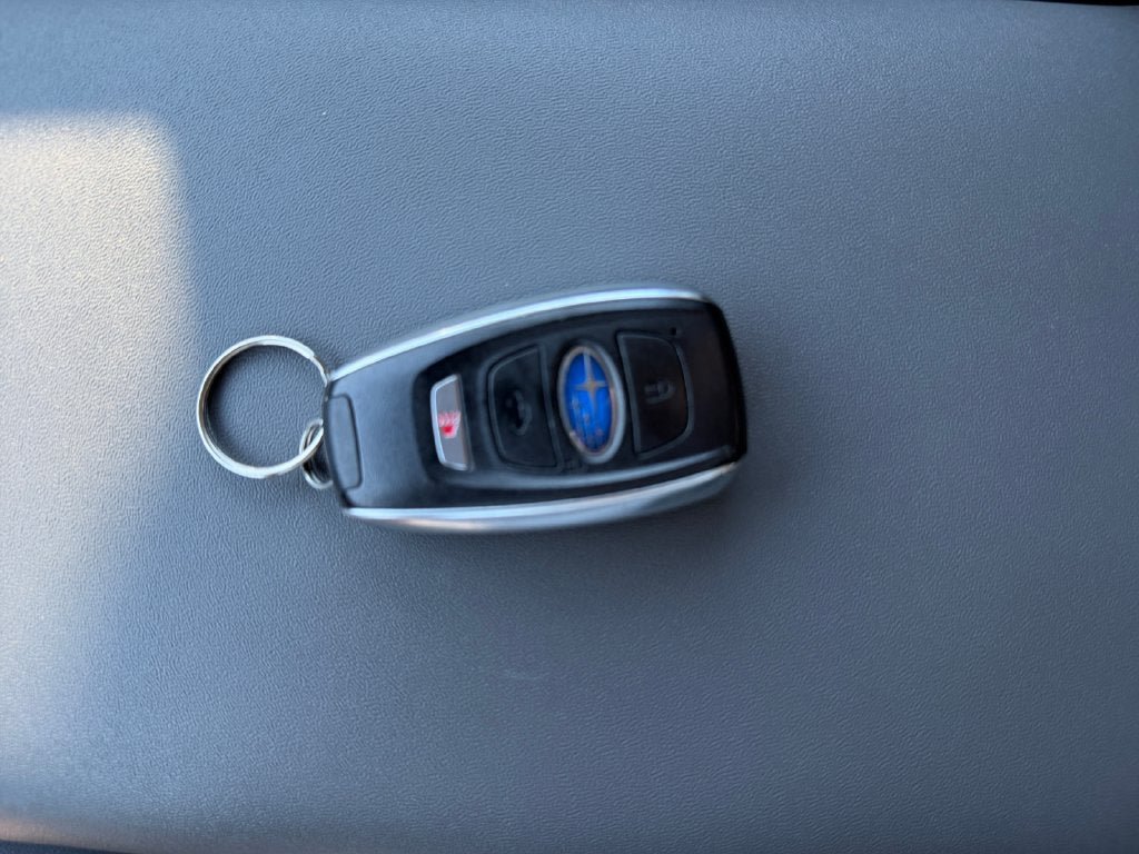 Used 2025 Subaru Outback Onyx Edition AWD/4WD image 32