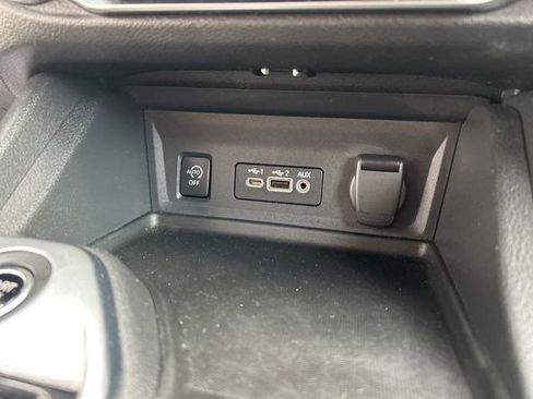 Used 2024 Nissan Sentra SV image 27