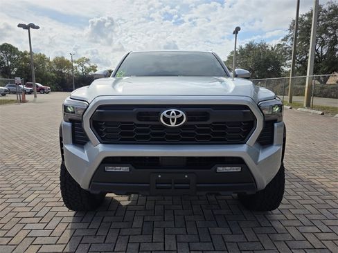 Used 2025 Toyota Tacoma TRD Off-Road image 2