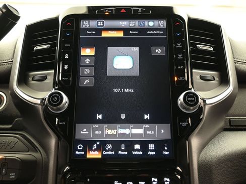 Used 2025 RAM 3500 Laramie w/ Night Edition AWD/4WD image 34